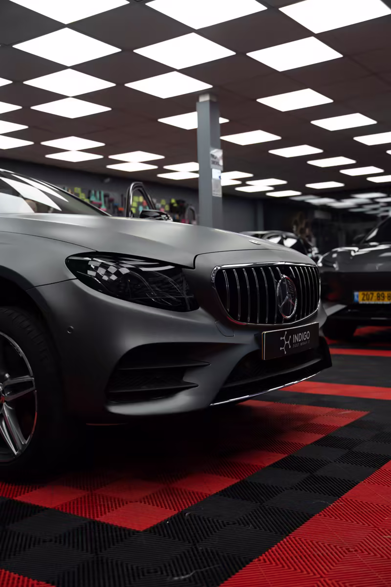 Оклейка Mercedes E300 в матовый серый — фото 4