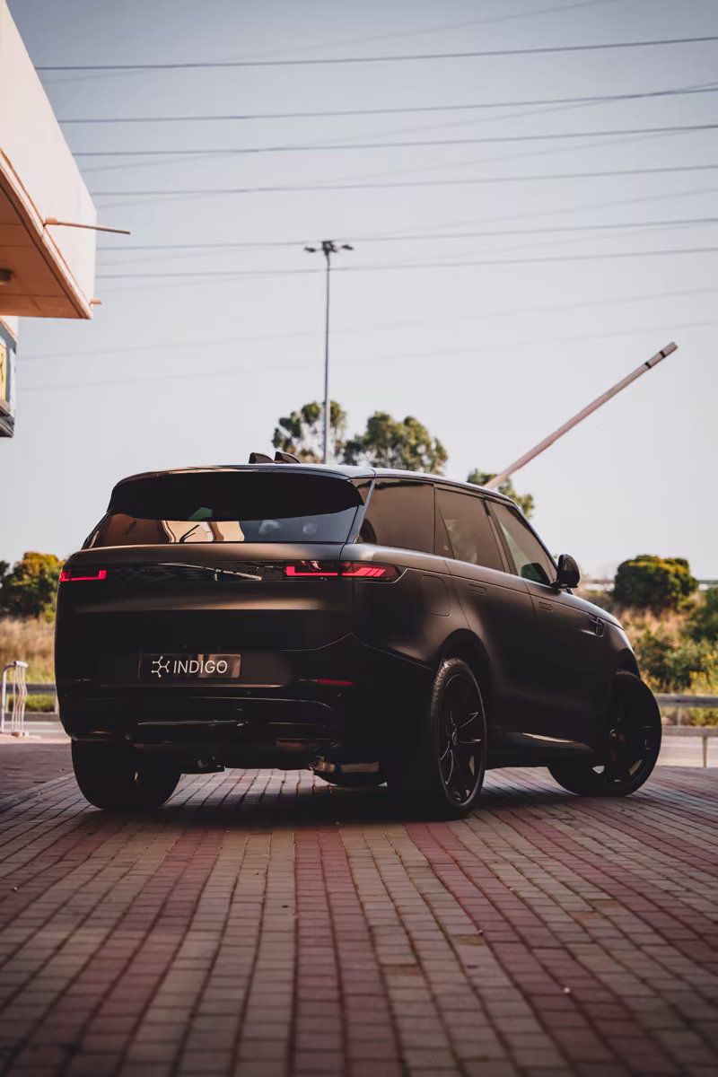 Оклейка Range Rover Sport в матовый чёрный — фото 4
