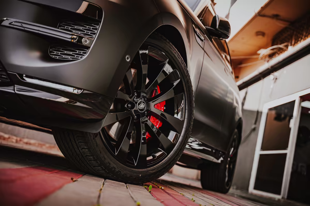 Оклейка Range Rover Sport в матовый чёрный — фото 7