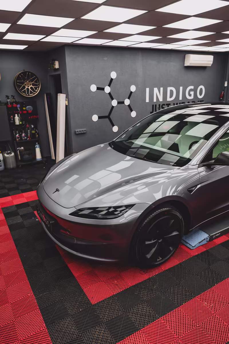 Плёнка PPF в сером на Tesla Model 3 — фото 2
