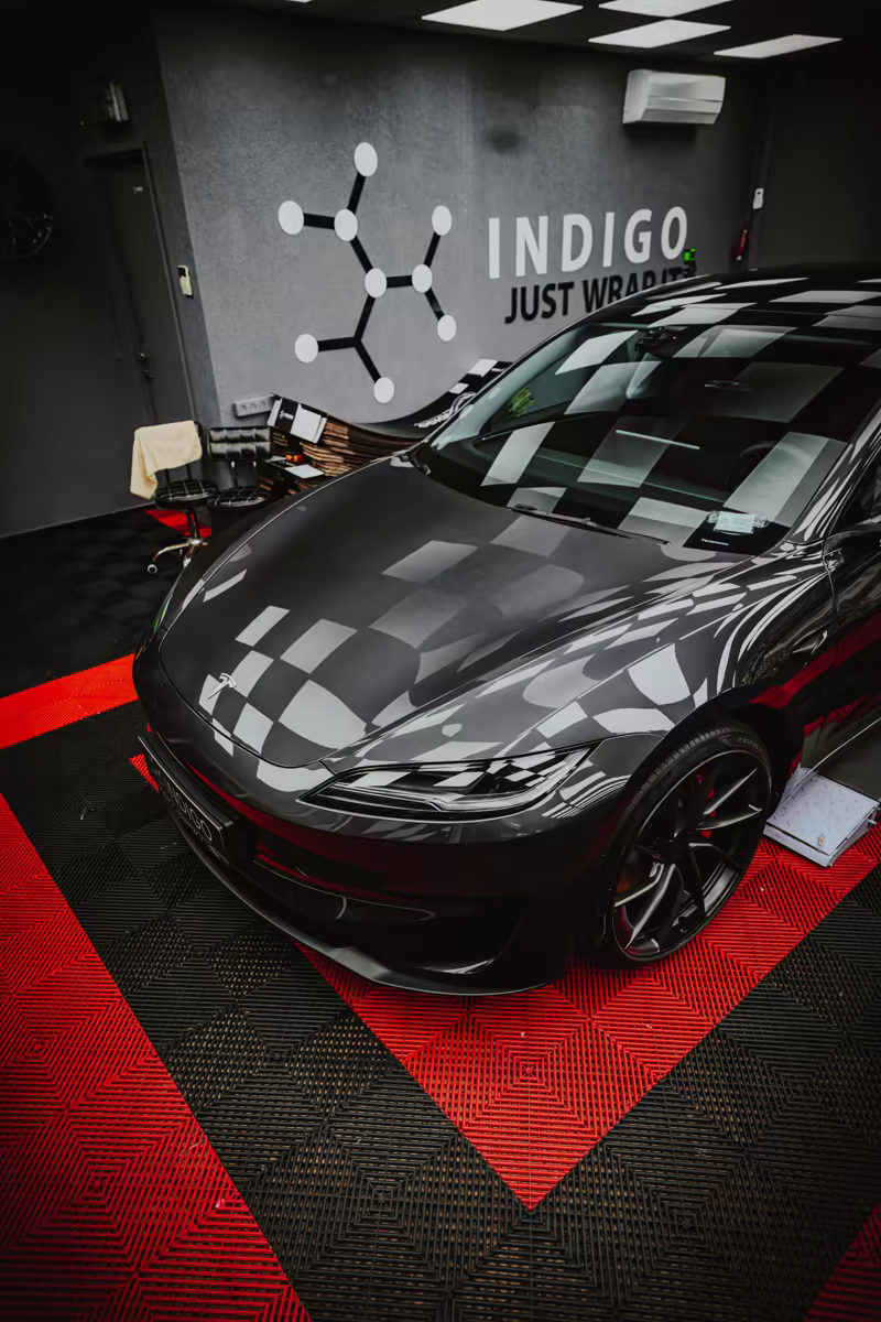 Глянцевая плёнка PPF на Tesla Model 3 Performance — фото 2