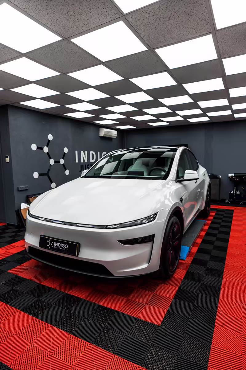 Прозрачная плёнка PPF на Tesla Model Y